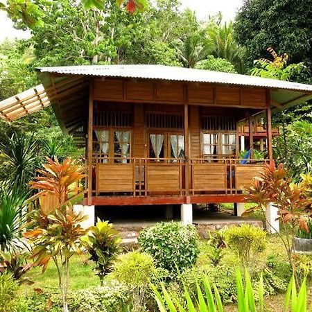 Two Fish Resort Lembeh 비퉁 외부 사진