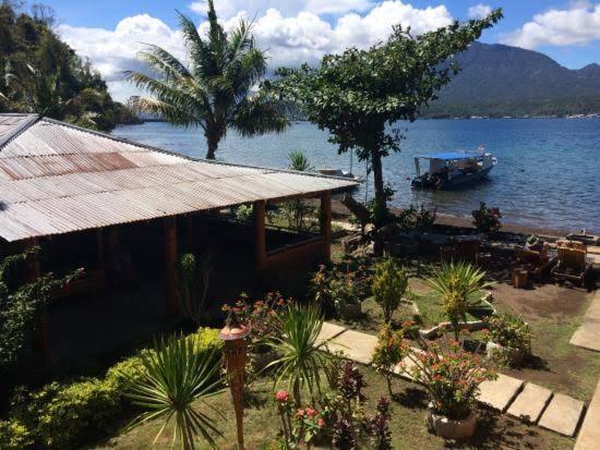 Two Fish Resort Lembeh 비퉁 외부 사진
